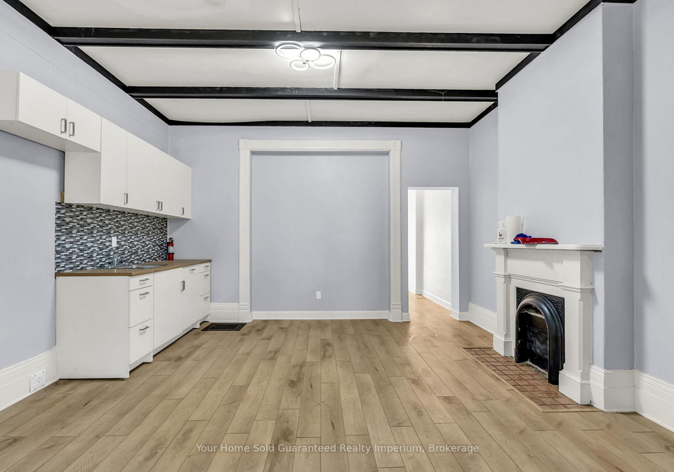 42-vansittart-avenue-woodstock-ontario-x13445106