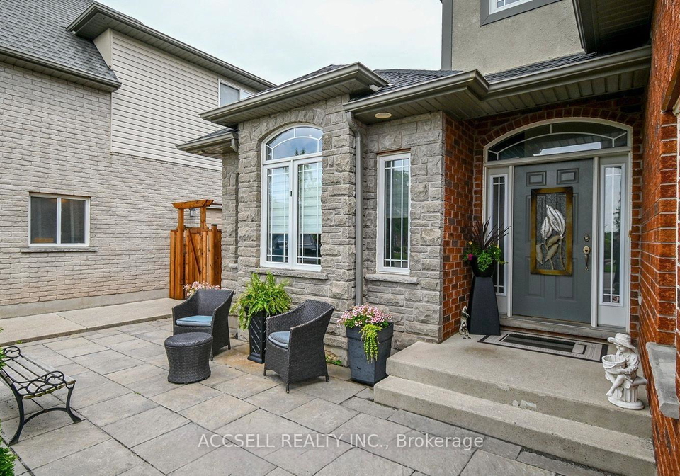 8665-westport-drive-niagara-falls-ontario-x13445168