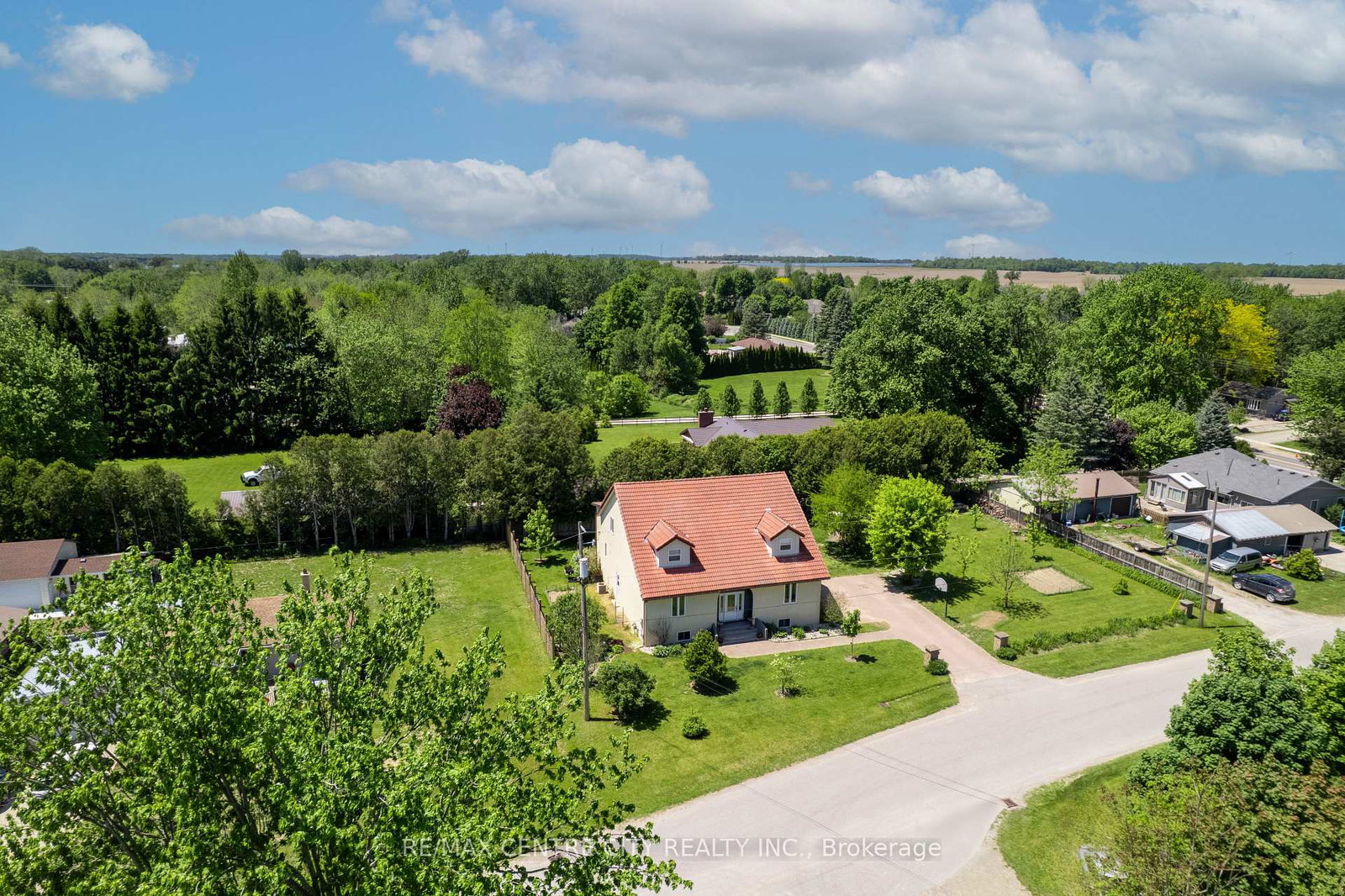 176-eastman-avenue-adelaide-metcalfe-ontario-x13445492
