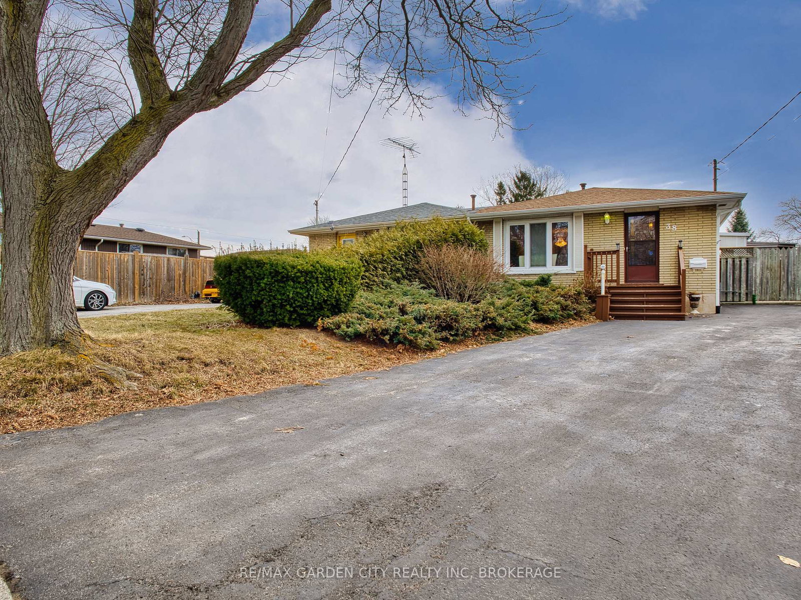 38-cypress-street-st-catharines-ontario-x13445520