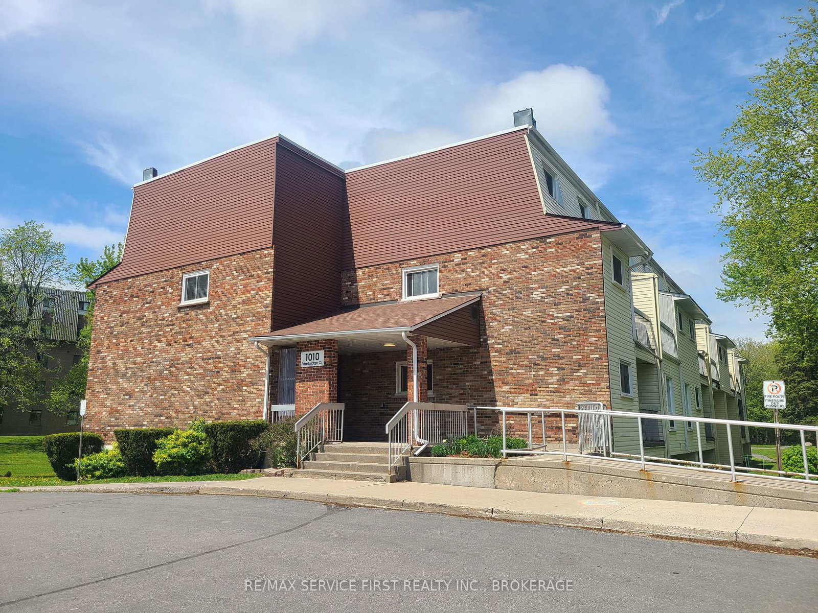 1010-pembridge-crescent-kingston-ontario-x13445604