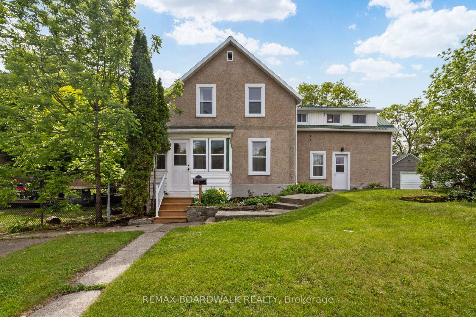 8-grant-street-perth-ontario-x13445614
