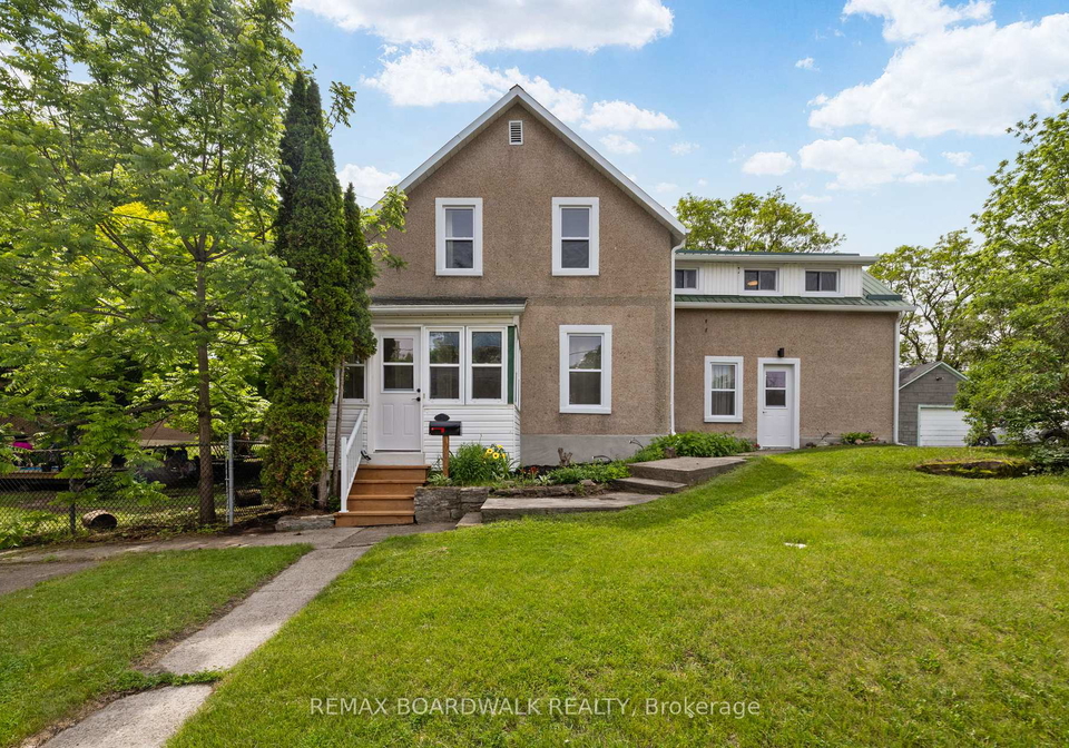 8-grant-street-perth-ontario-x13445614