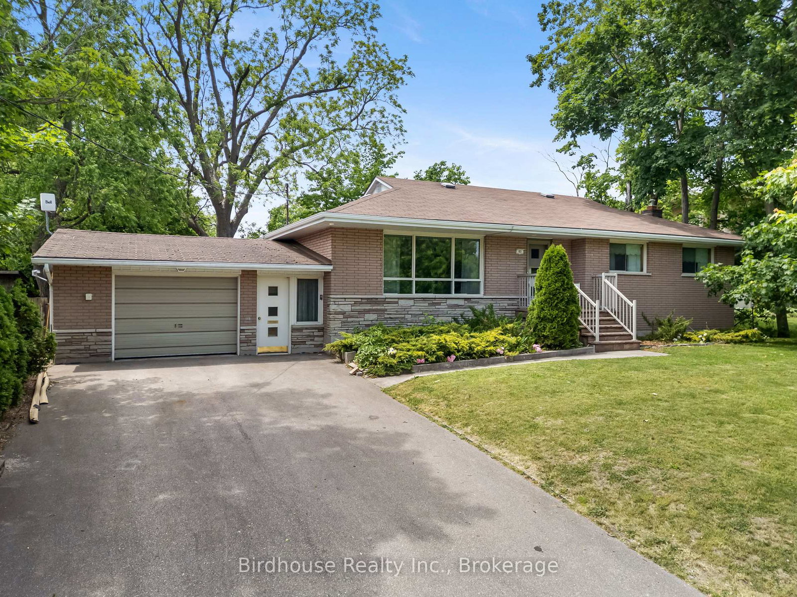 65-victoria-avenue-n-kawartha-lakes-ontario-x13445680