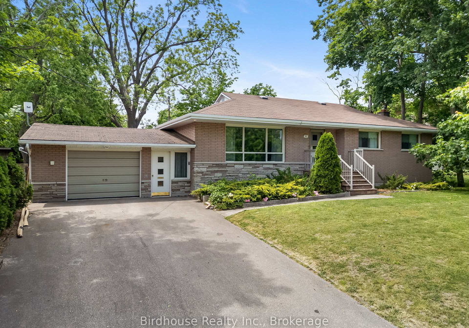 65-victoria-avenue-n-kawartha-lakes-ontario-x13445680
