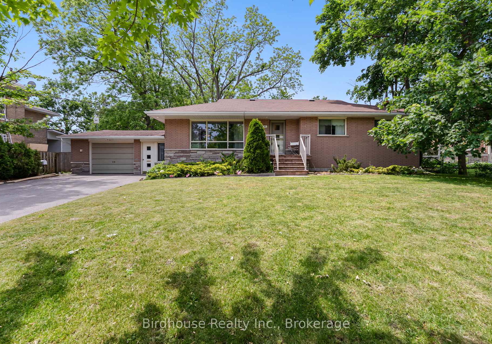 65-victoria-avenue-n-kawartha-lakes-ontario-x13445680