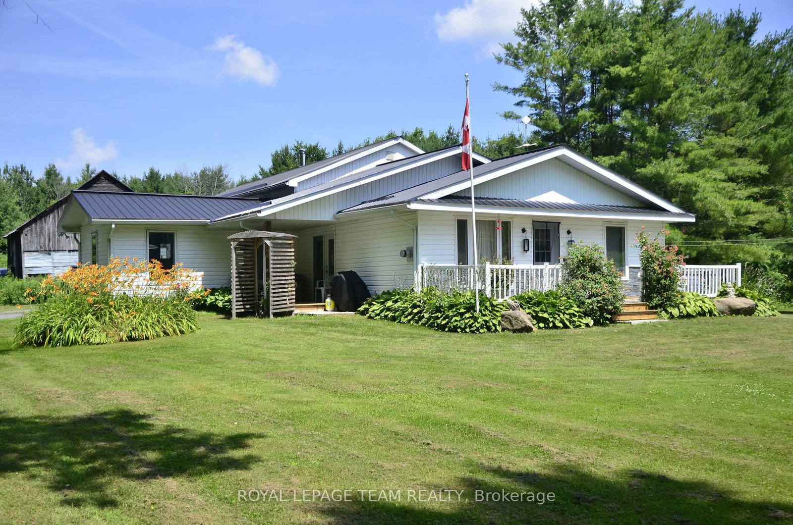 10355-broken-second-road-w-south-dundas-ontario-x13445900