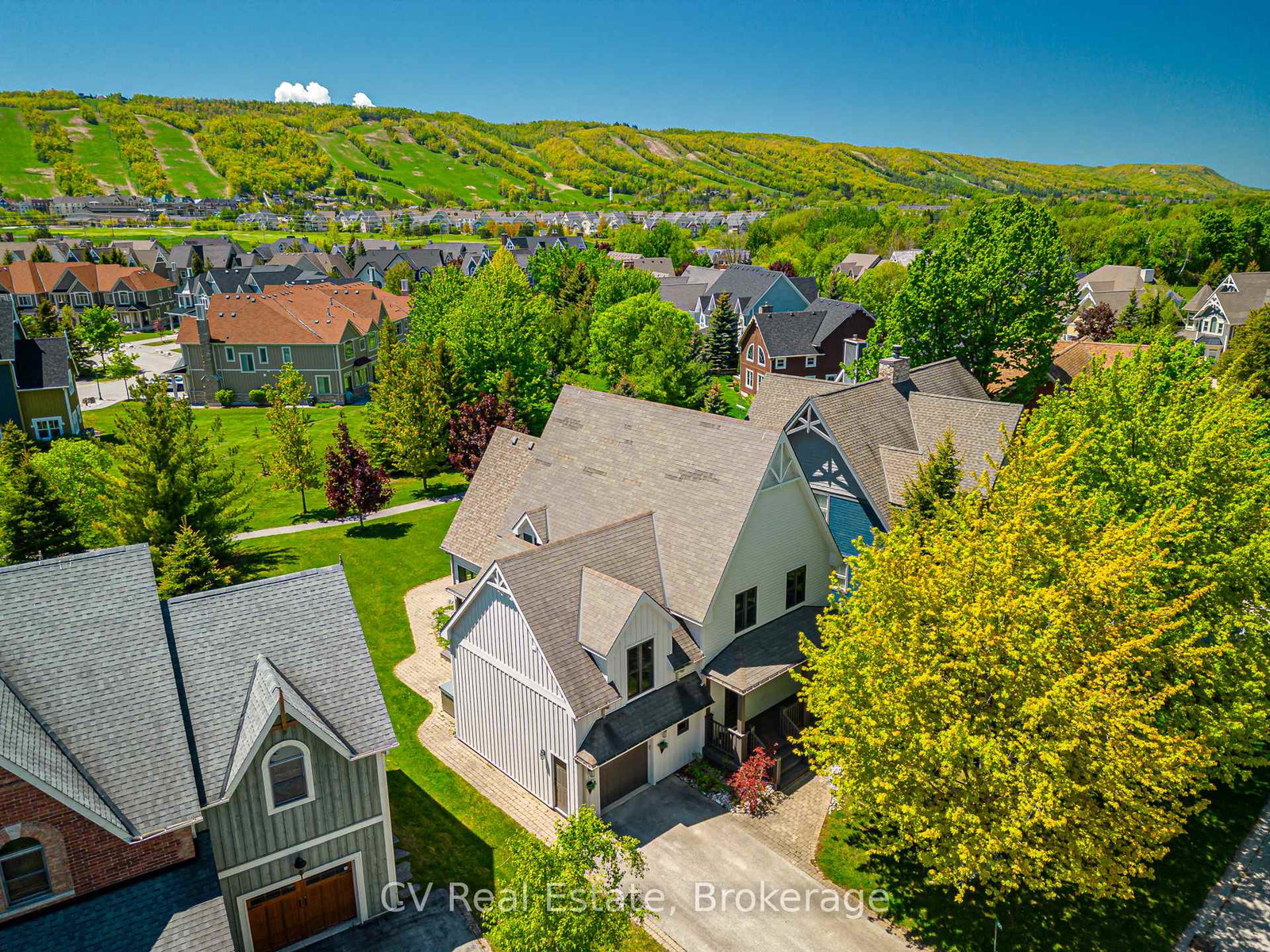 159-snowbridge-way-blue-mountains-ontario-x13445924