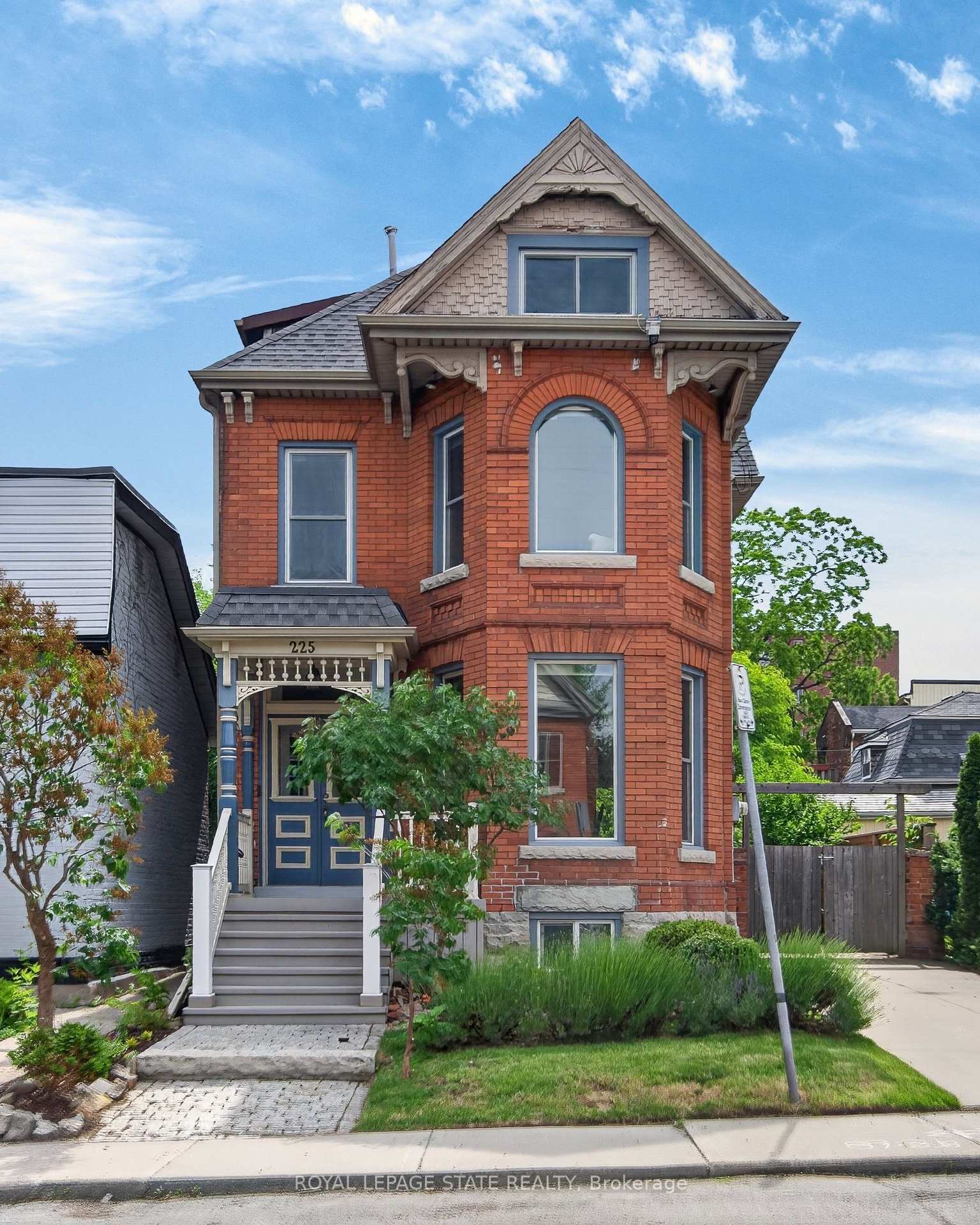 225-hess-street-s-hamilton-ontario-x13446012