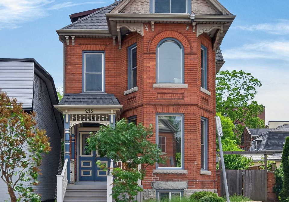225-hess-street-s-hamilton-ontario-x13446012