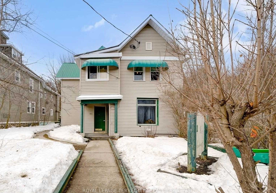 12-gibson-street-parry-sound-ontario-x13446120