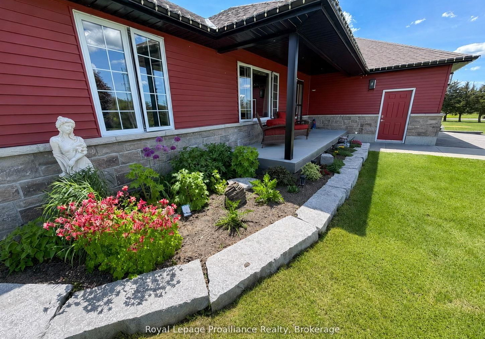 3741-county-road-3-prince-edward-county-ontario-x13446384