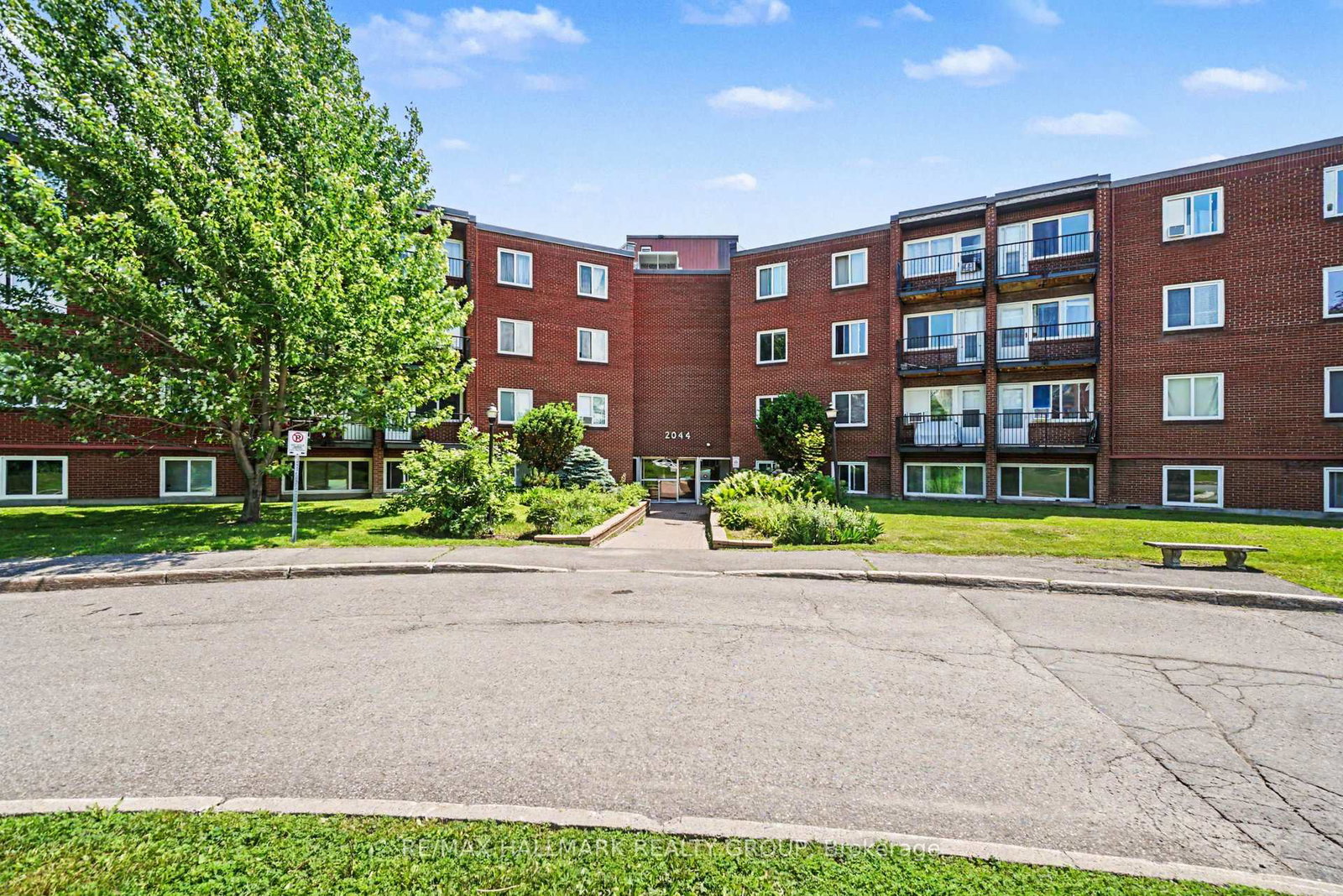2044-arrowsmith-drive-ottawa-ontario-x13446732