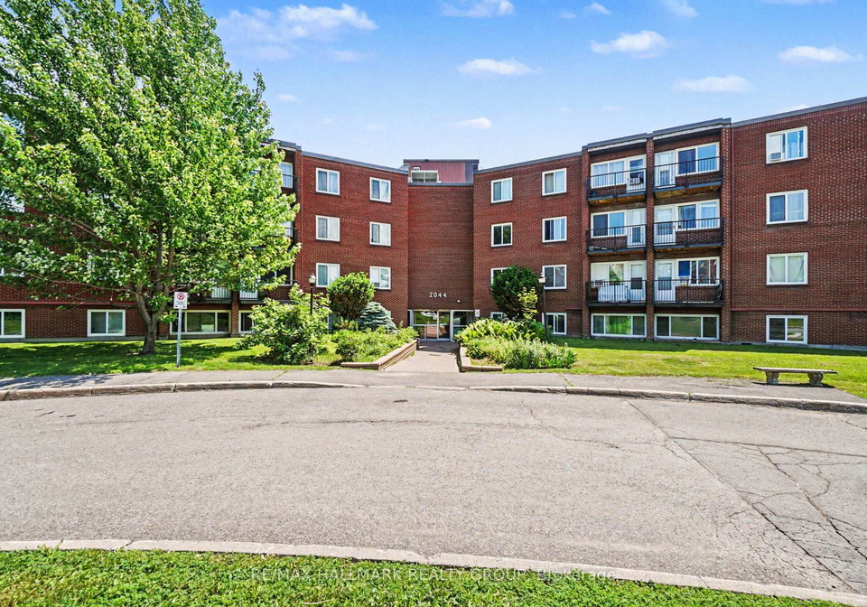2044-arrowsmith-drive-ottawa-ontario-x13446732