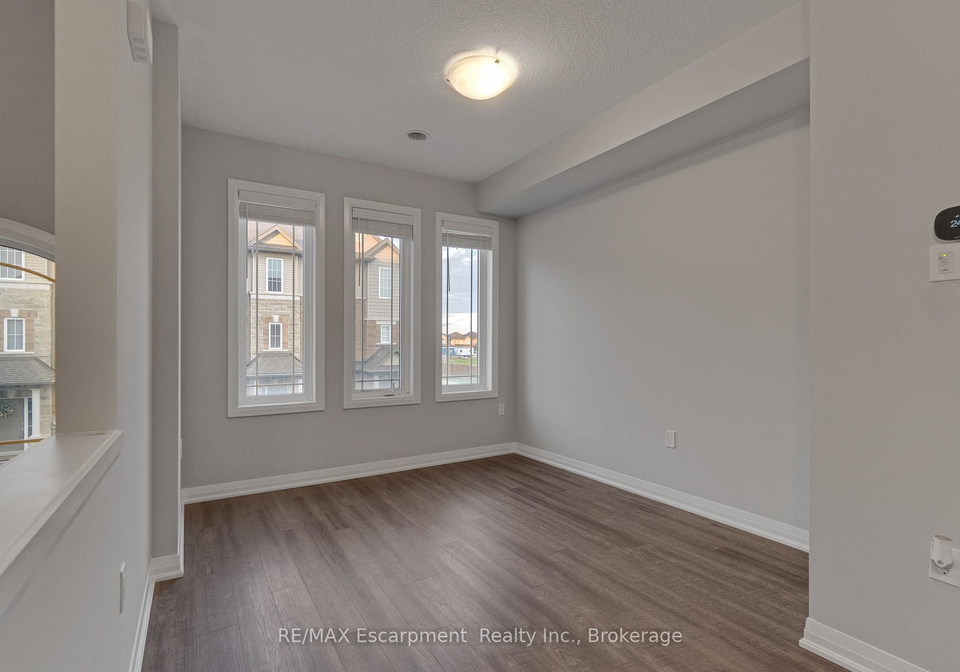 53-aquarius-crescent-hamilton-ontario-x13446794