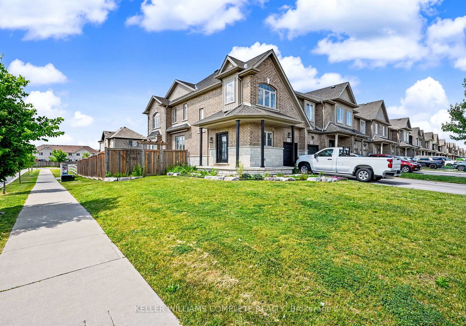 1-fairgrounds-drive-hamilton-ontario-x13446886