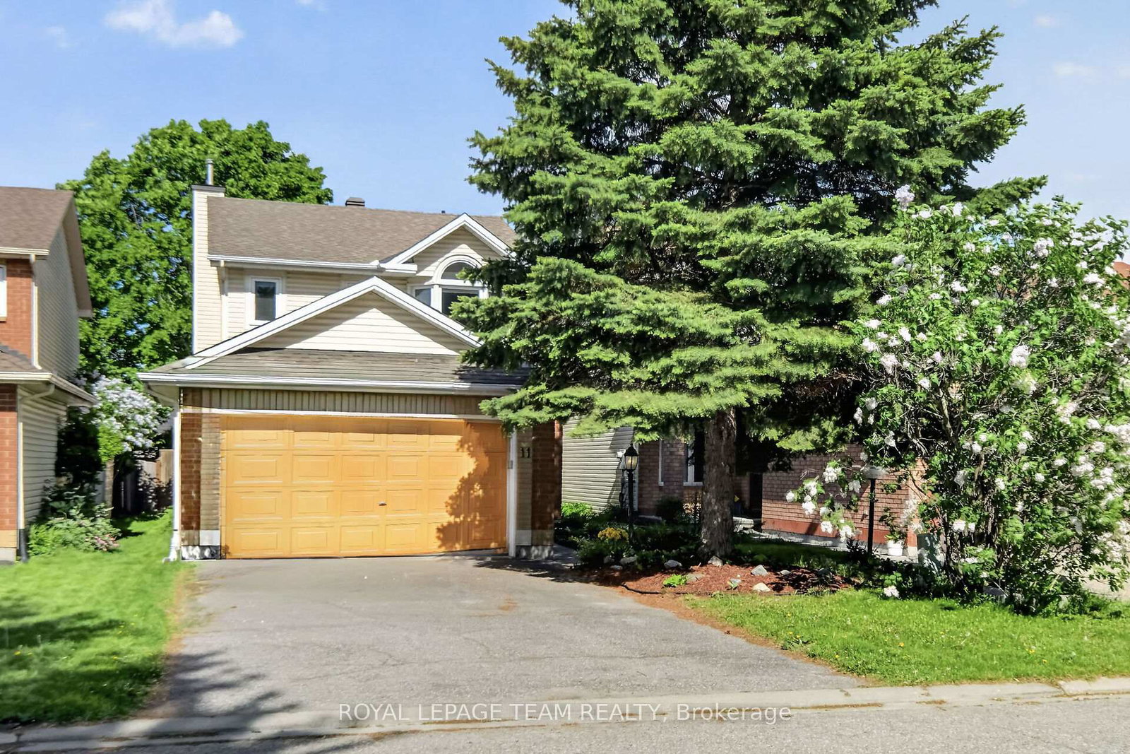 11-avonhurst-avenue-ottawa-ontario-x13446898