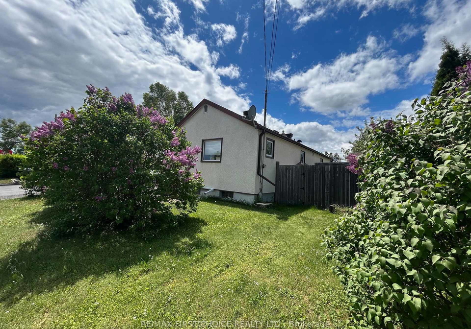 523-hodder-avenue-thunder-bay-ontario-x13446938
