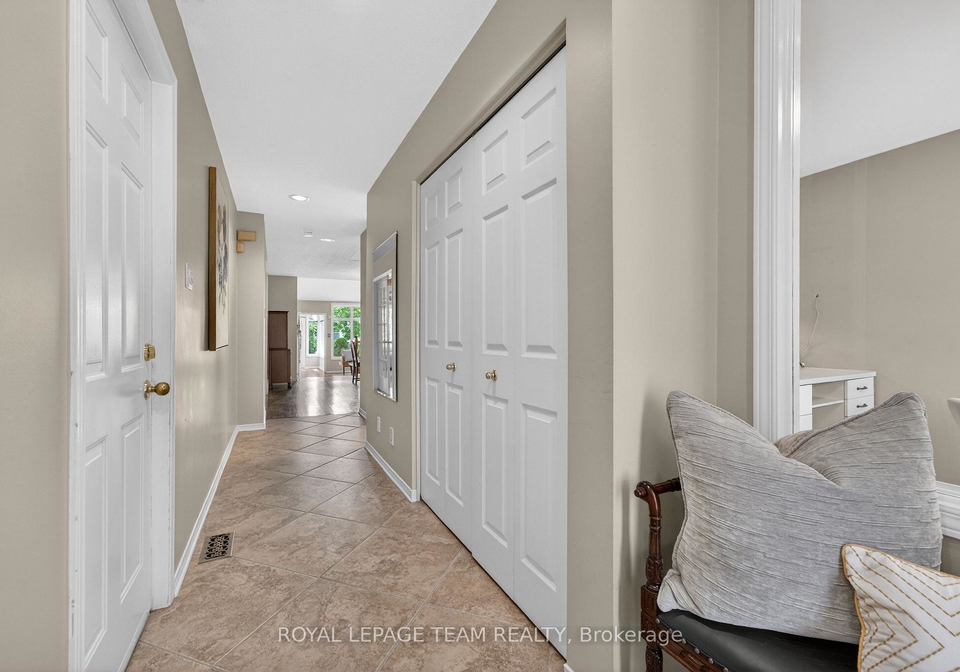 6-grand-cedar-court-ottawa-ontario-x13446998