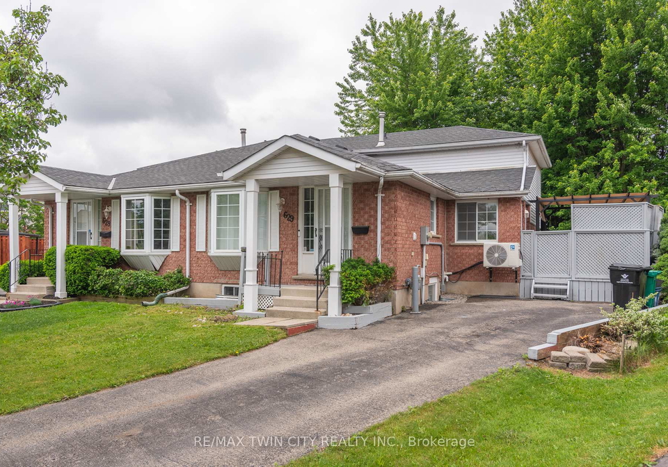 629b-settlersfield-court-waterloo-ontario-x13447102