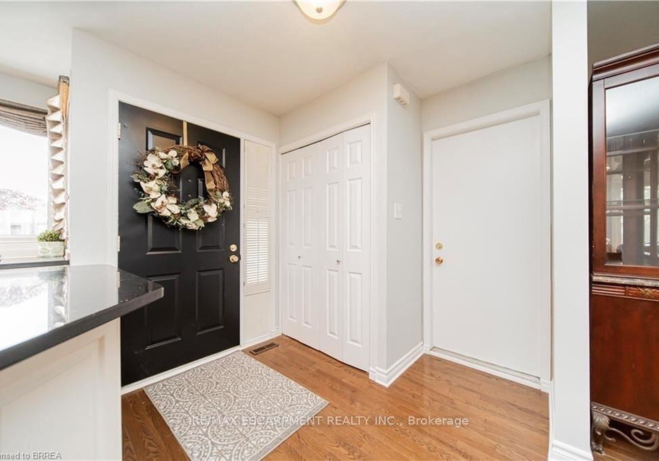 43-kanata-crescent-brantford-ontario-x13447192