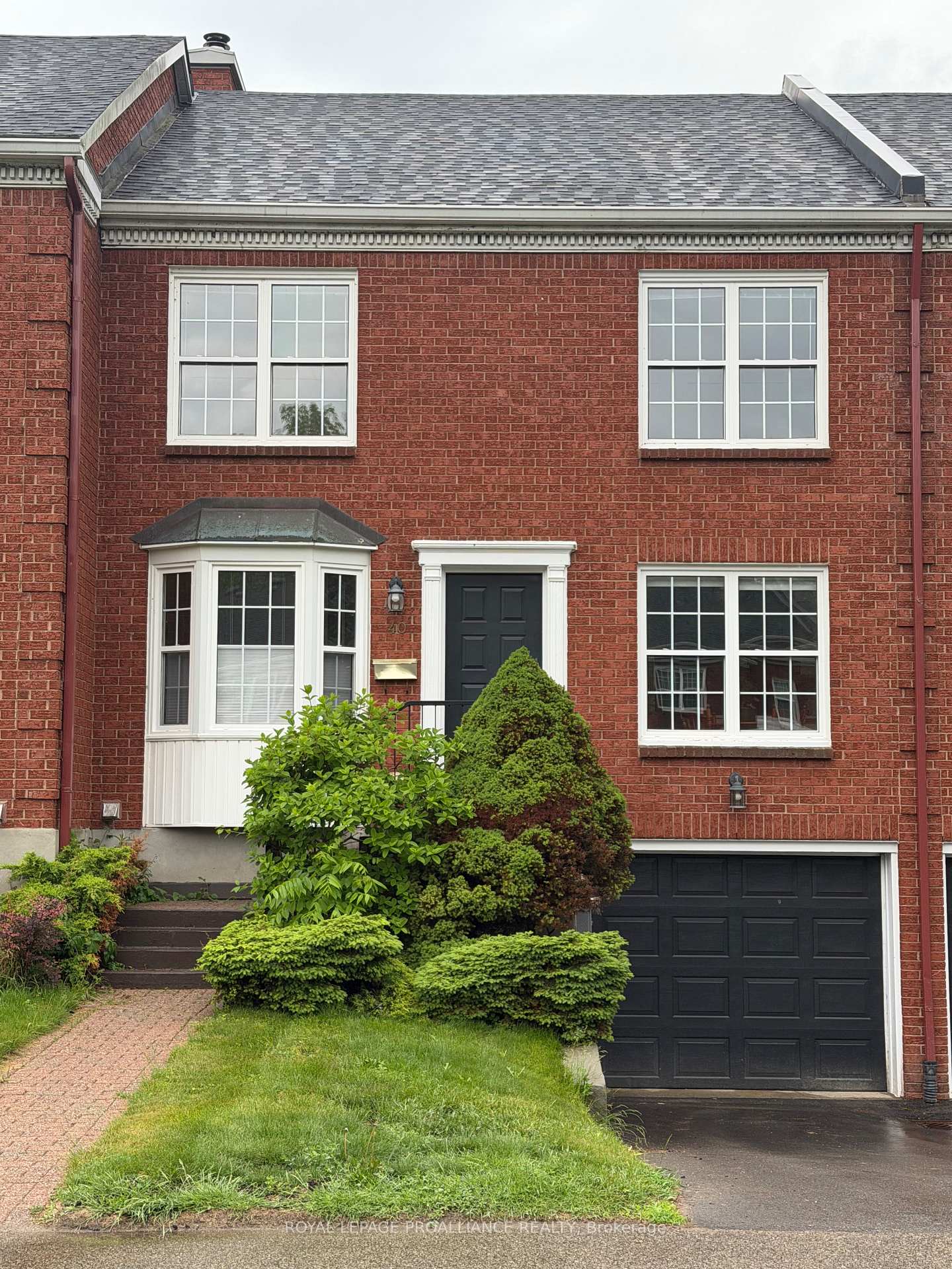 40-country-club-place-elizabethtown-kitley-ontario-x13447368