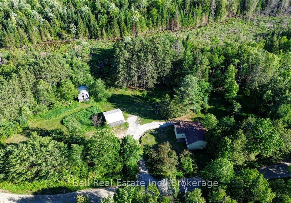 82-east-road-tudor-and-cashel-ontario-x13447736