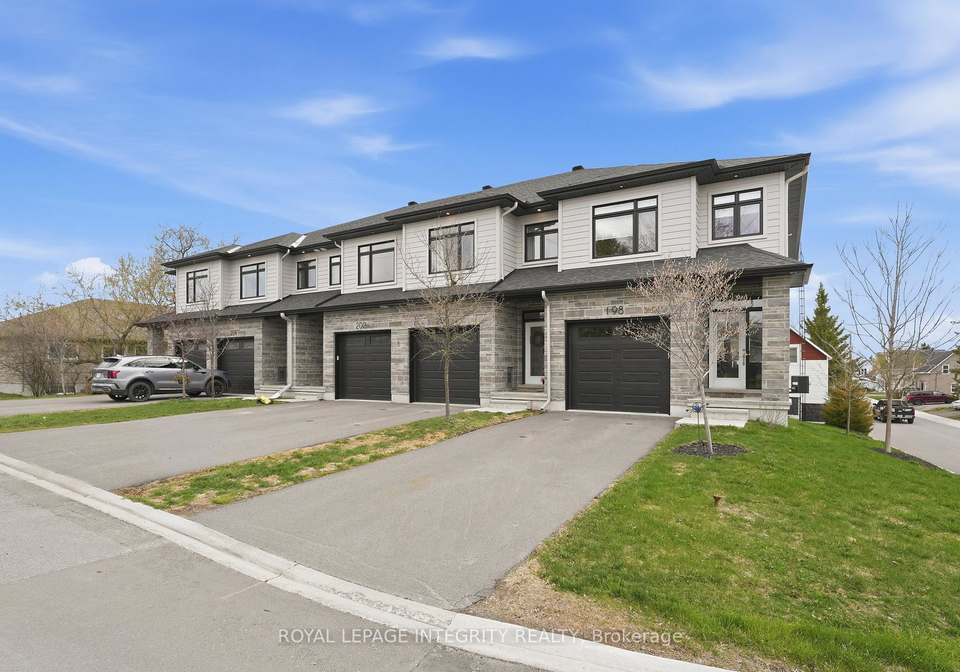 200-adelaide-street-mississippi-mills-ontario-x13447844