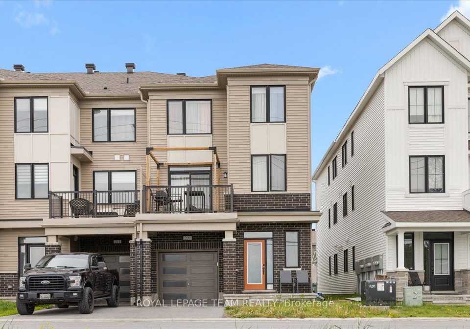 209-hibernian-walk-kanata-ontario-x13448198