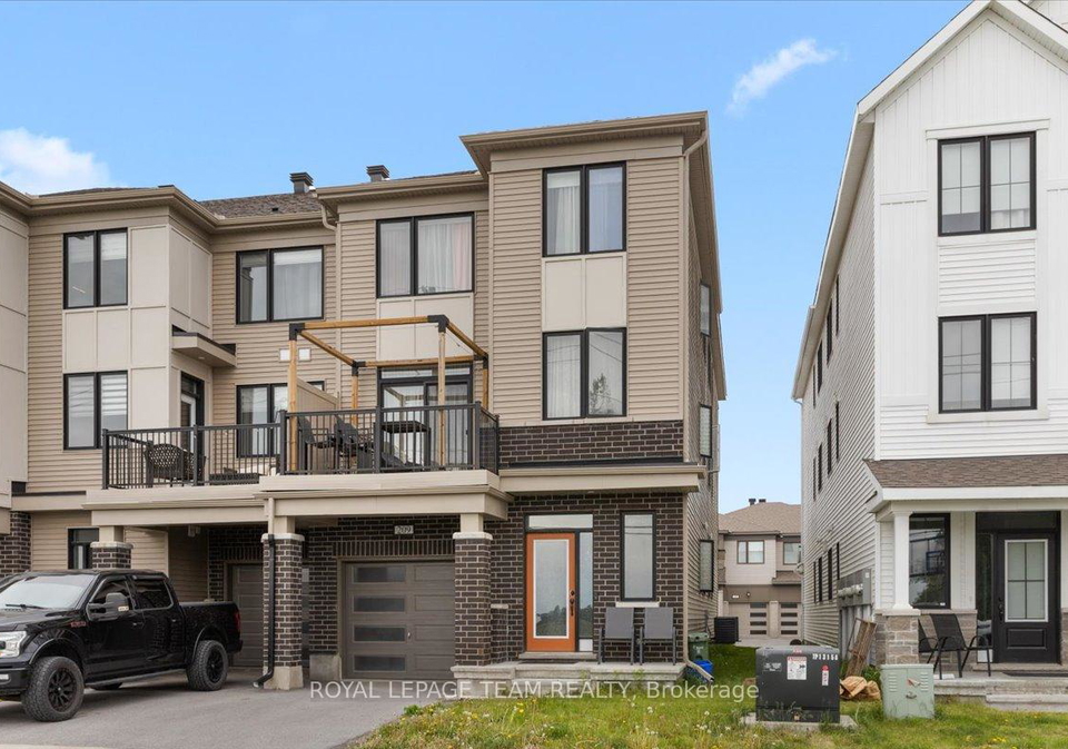 209-hibernian-walk-kanata-ontario-x13448198