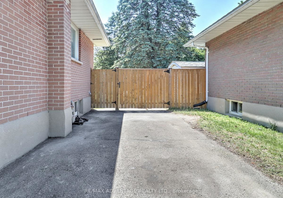 63-pawnee-crescent-london-east-ontario-x13448392
