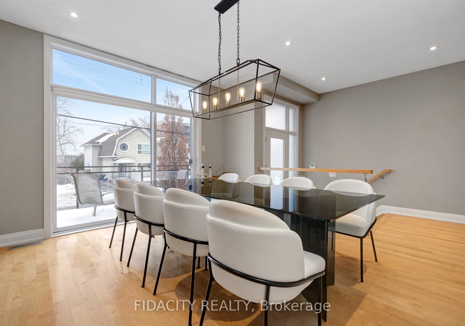 376-c-wilmont-avenue-ottawa-ontario-x13448670