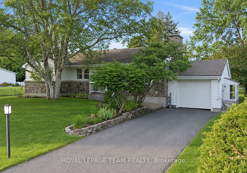 17-arnold-drive-ottawa-ontario-x13449142