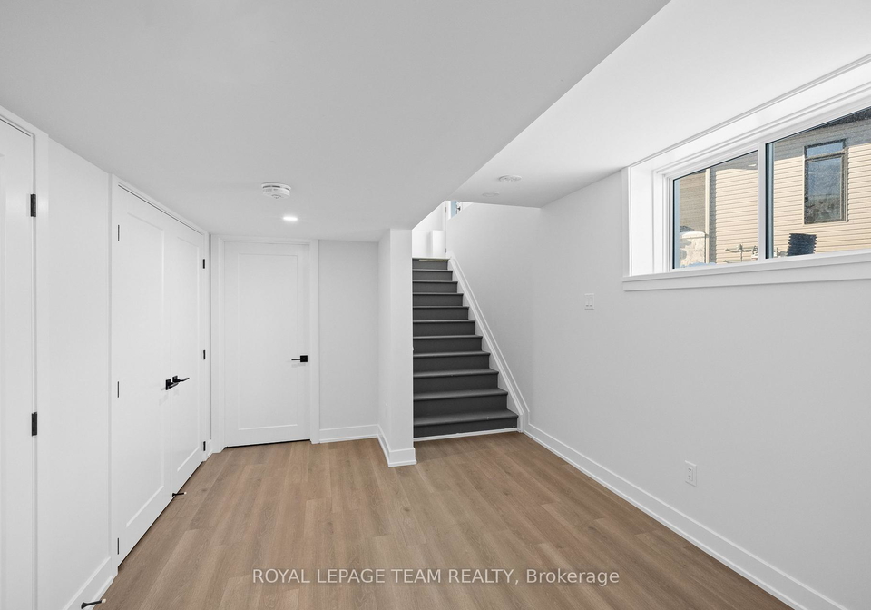 1128-moore-street-brockville-ontario-x13449384