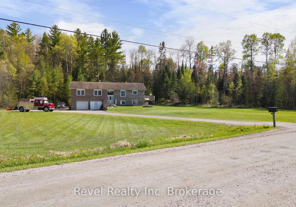 471-lindquist-line-powassan-ontario-x13449424