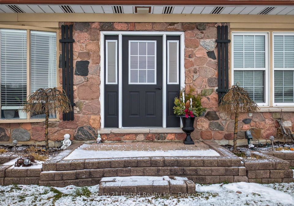 965-hiawatha-line-otonabee-south-monaghan-ontario-x13449554