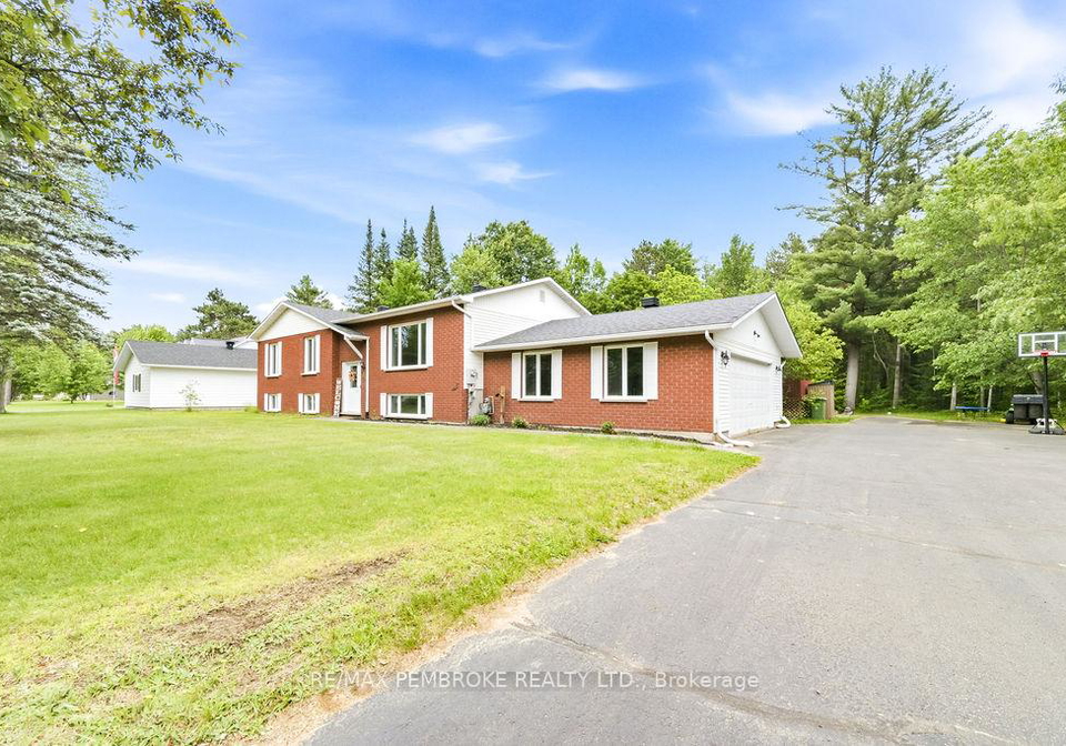 280-carla-street-petawawa-ontario-x13449770