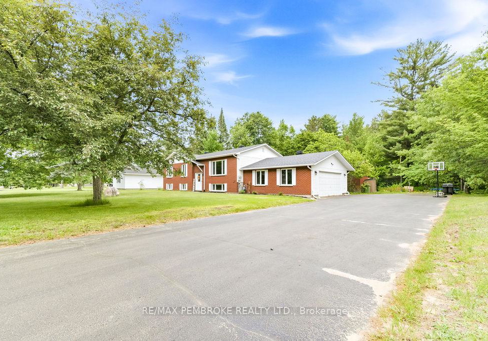 280-carla-street-petawawa-ontario-x13449770