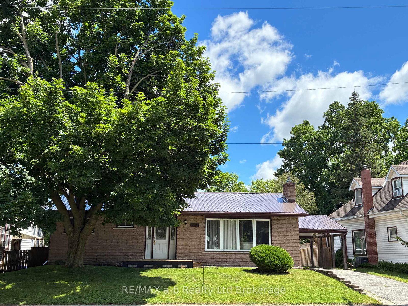 318-broadway-street-tillsonburg-ontario-x13449804