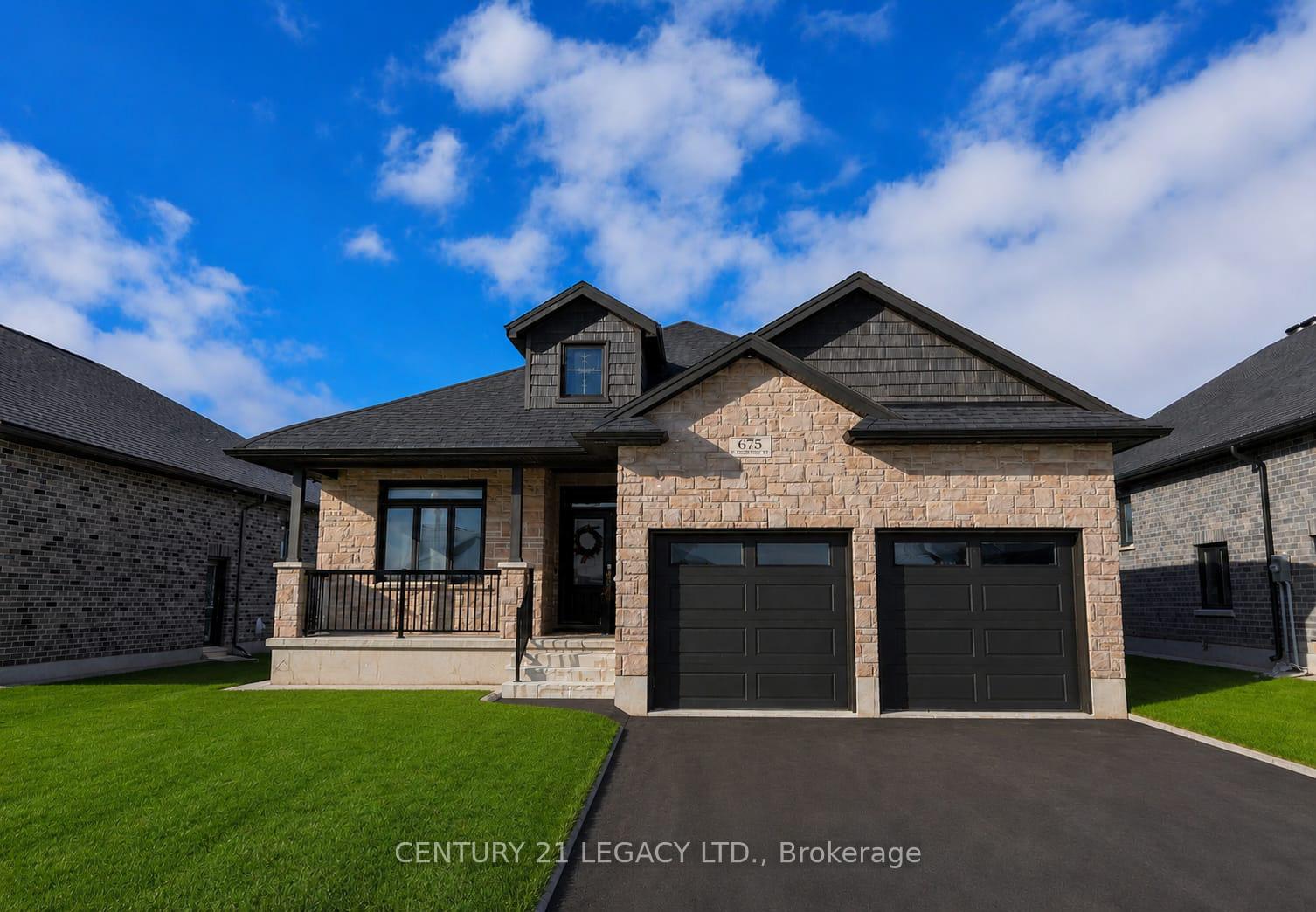 675-winchester-avenue-s-north-perth-ontario-x13450110
