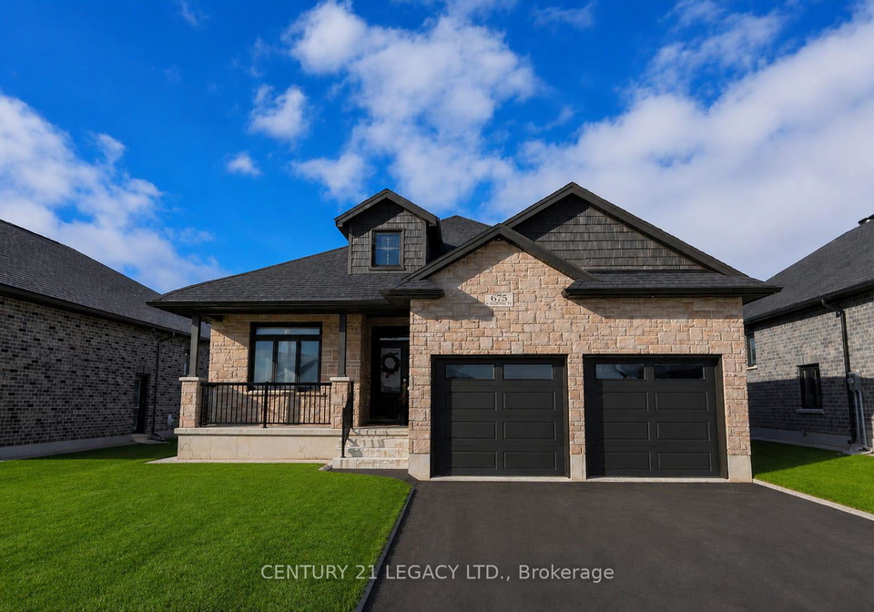 675-winchester-avenue-s-north-perth-ontario-x13450110