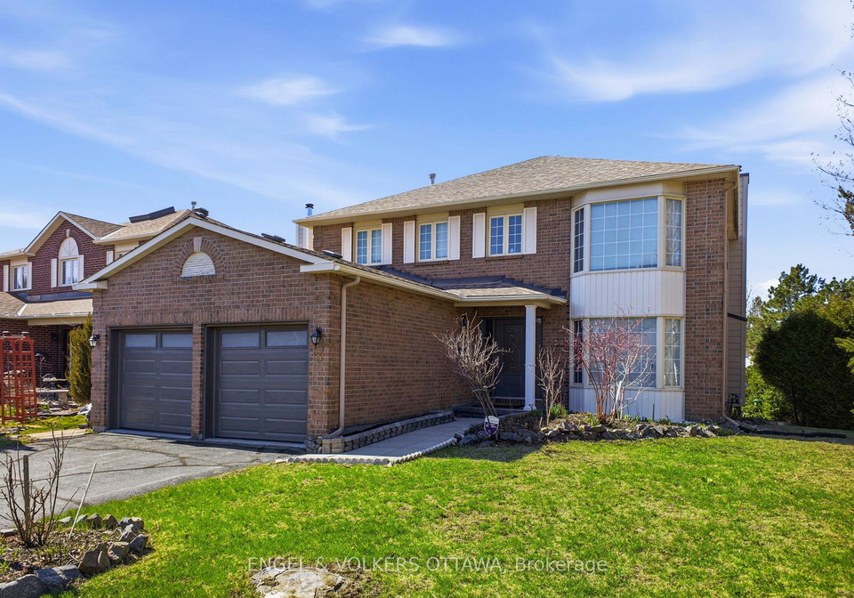 3-balding-crescent-kanata-ontario-x13450594