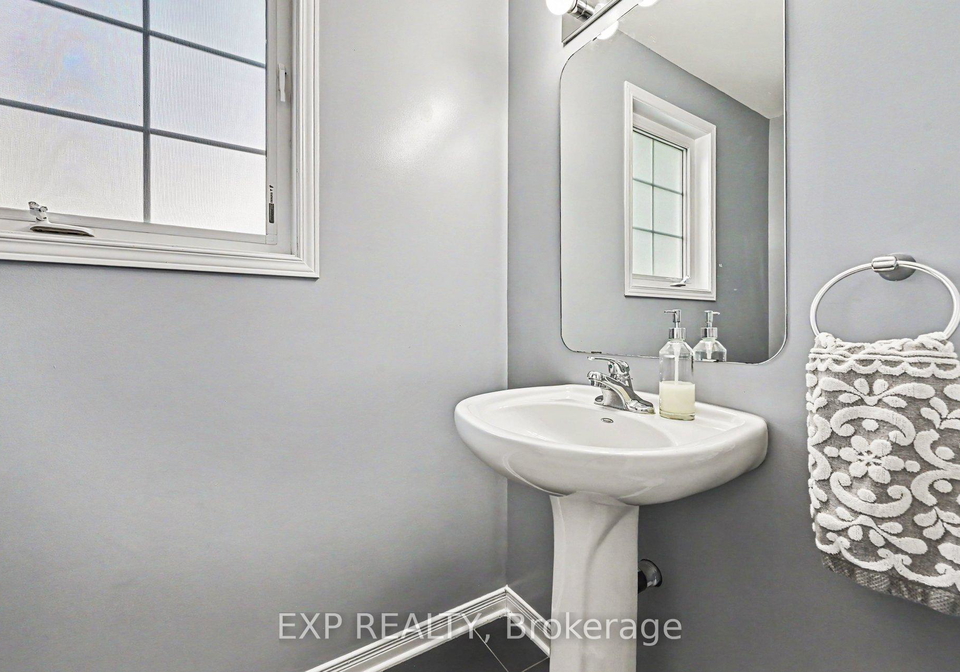 930-torovin-private-ottawa-ontario-x13451144