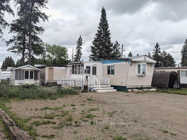 71-16470-highway-17-w-kenora-remote-area-ontario-x13451274