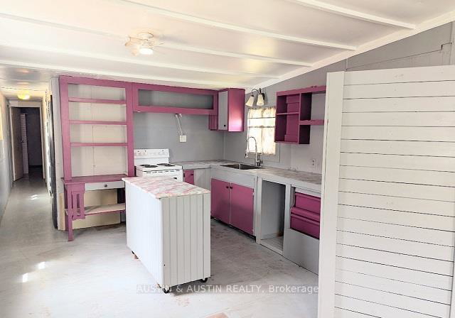 71-16470-highway-17-w-kenora-remote-area-ontario-x13451274