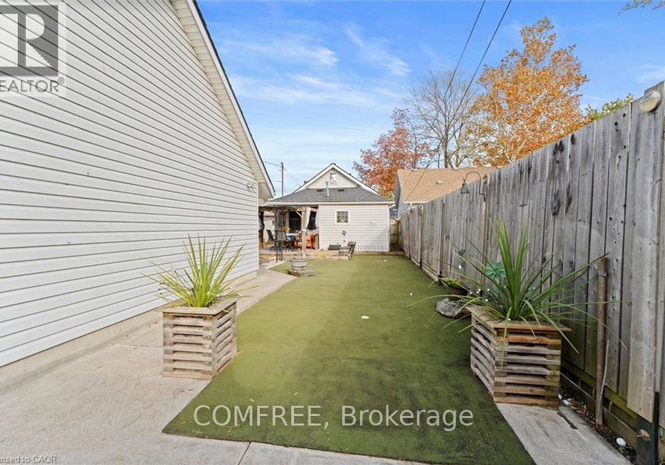 1743-st-luke-road-out-of-area-ontario-x13451394