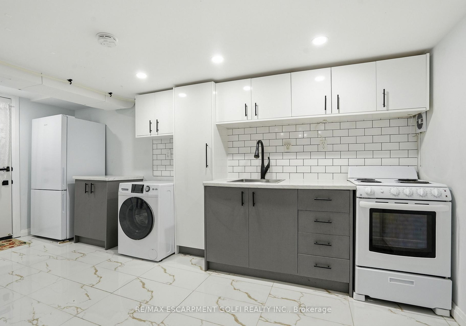 4849-willmott-street-niagara-falls-ontario-x13451584