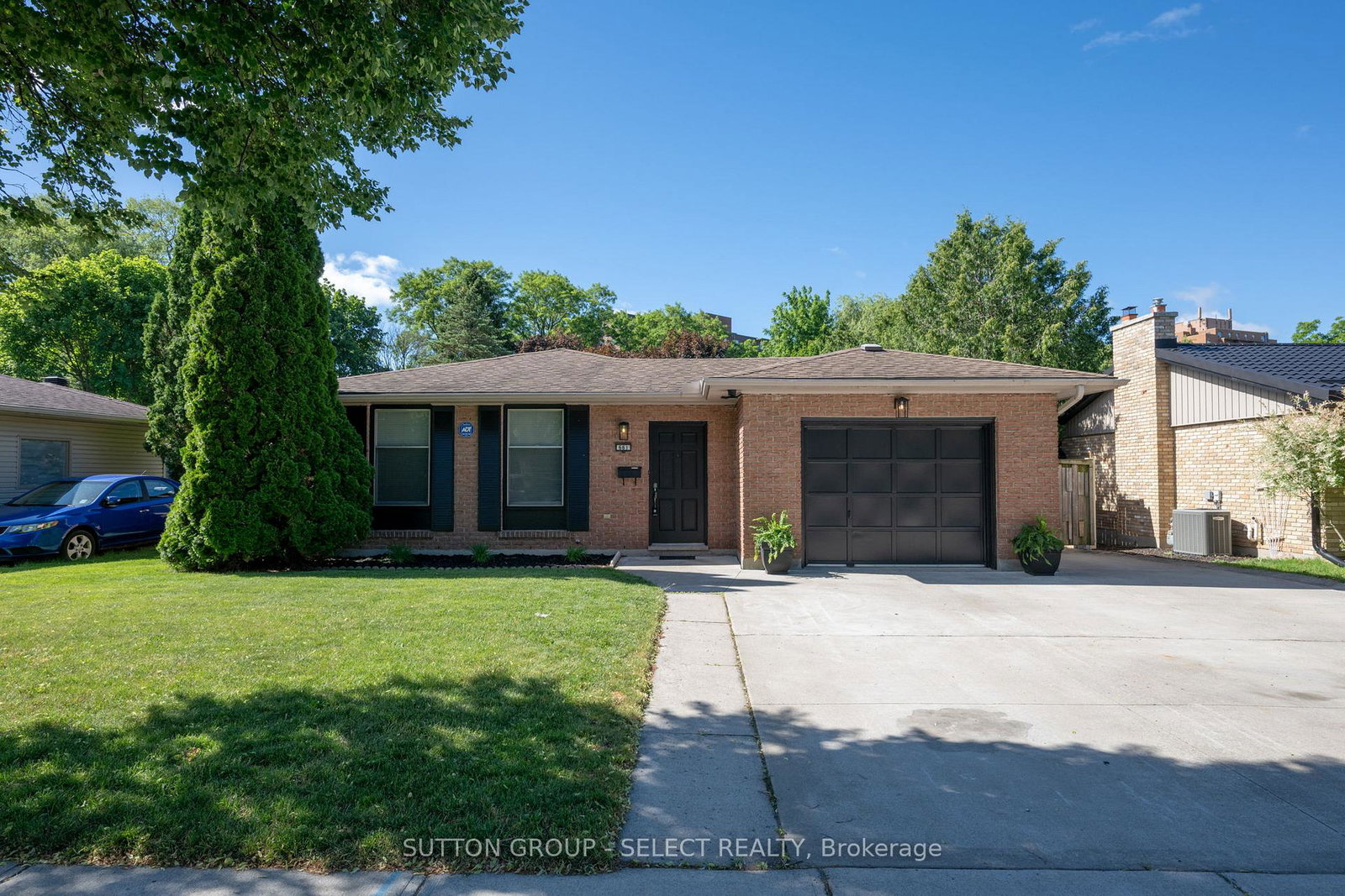 661-grenfell-drive-london-north-ontario-x13451900