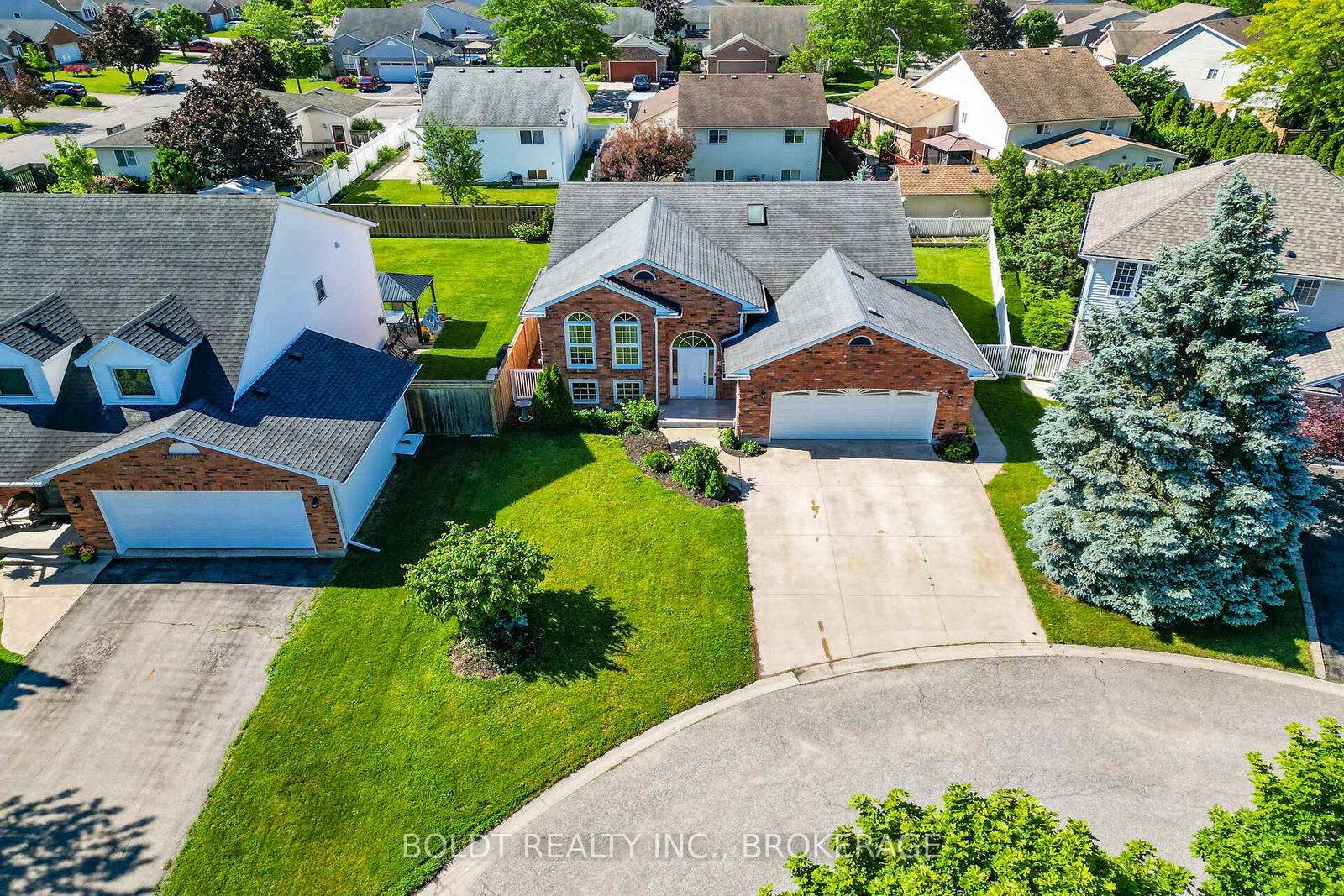 6-cedar-court-st-catharines-ontario-x13451962