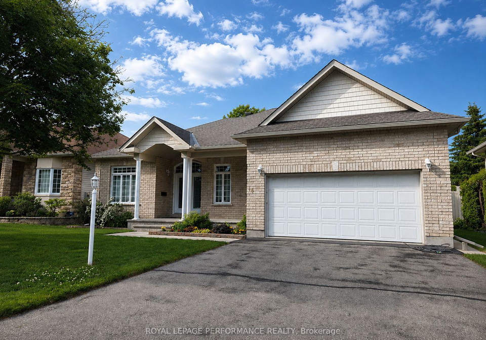 18-hartsmere-drive-ottawa-ontario-x13451978
